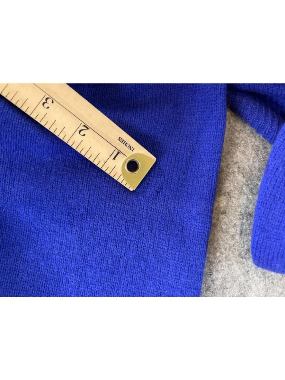 Polo Ralph Lauren Mens XL Blue Lambswool V-Neck Sweater With Red Logo
